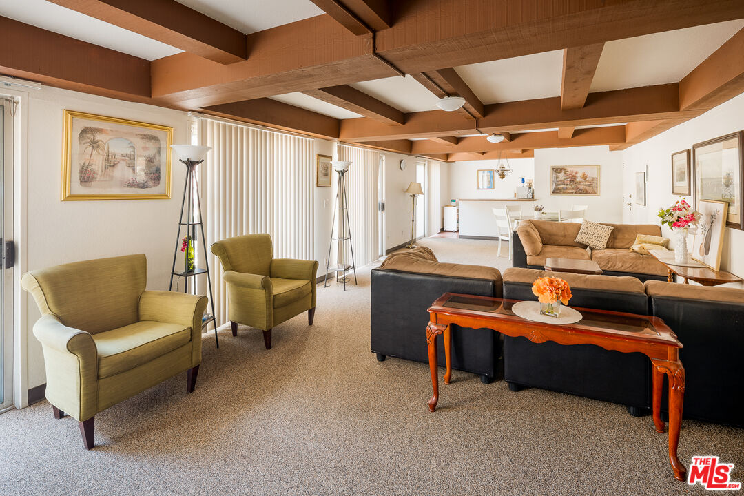 365 Burchett St Unit: 312