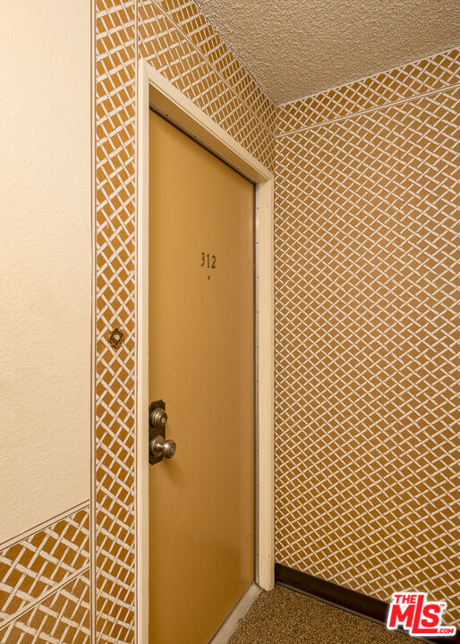 365 Burchett St Unit: 312
