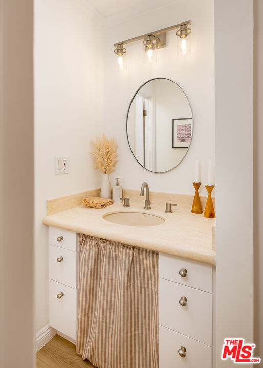 365 Burchett St Unit: 312