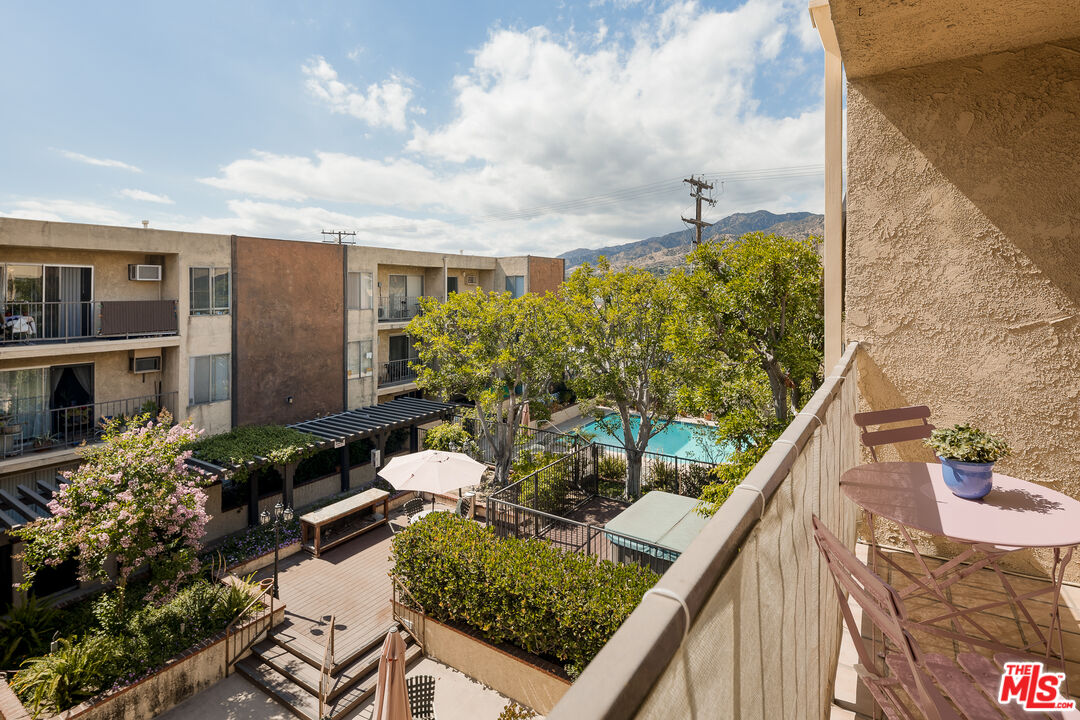 365 Burchett St Unit: 312