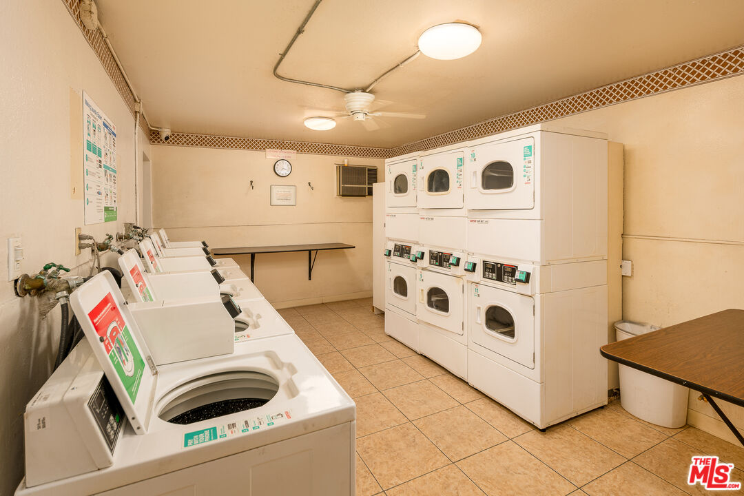 365 Burchett St Unit: 312