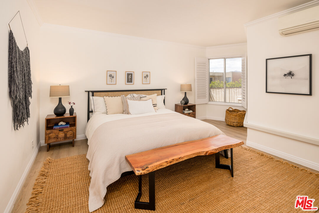 365 Burchett St Unit: 312