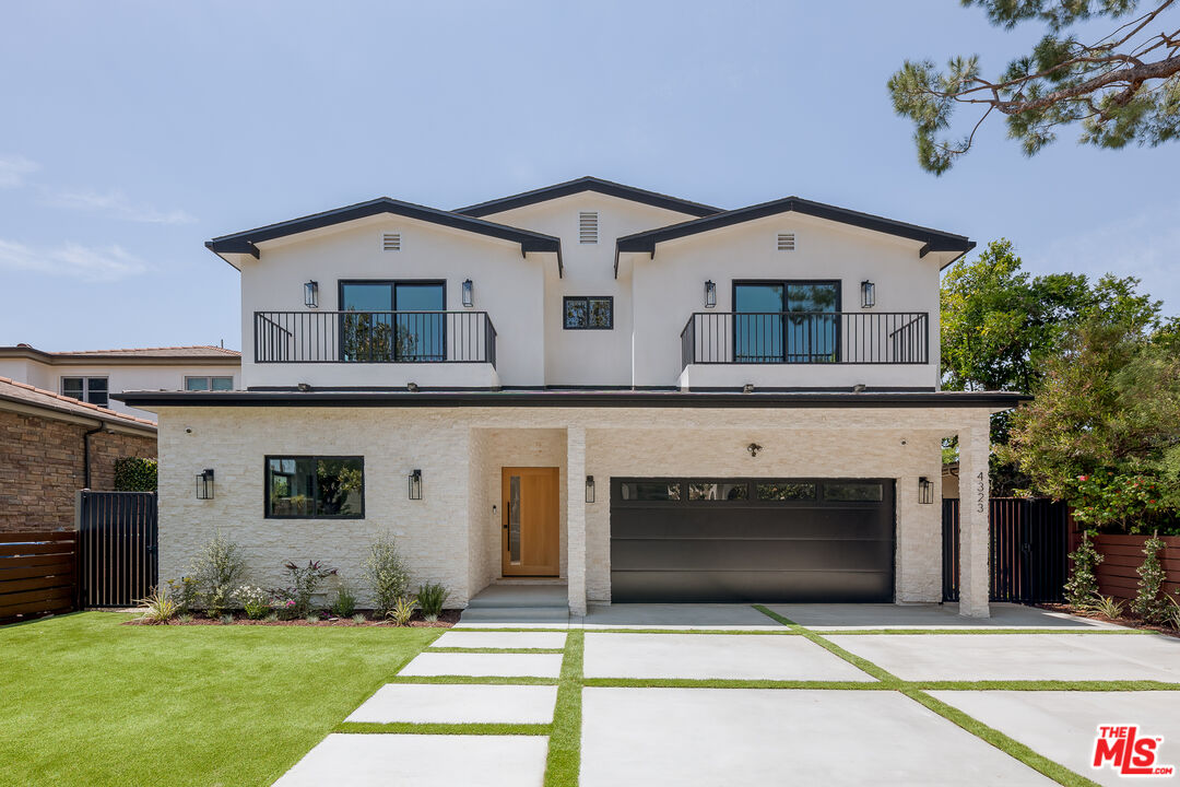 4323 Gentry Ave