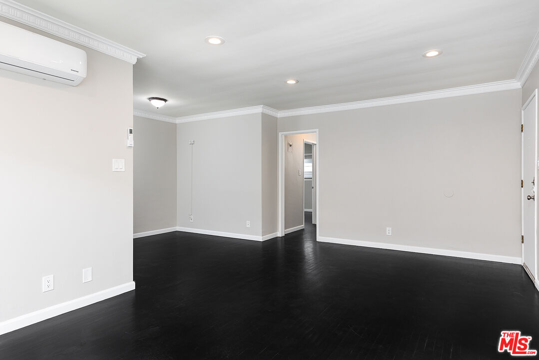 925 N Curson Ave Unit: 7