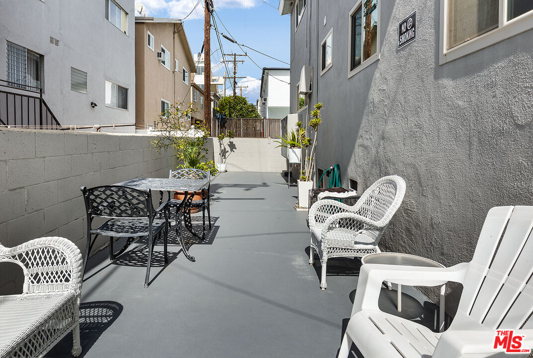 925 N Curson Ave Unit: 7