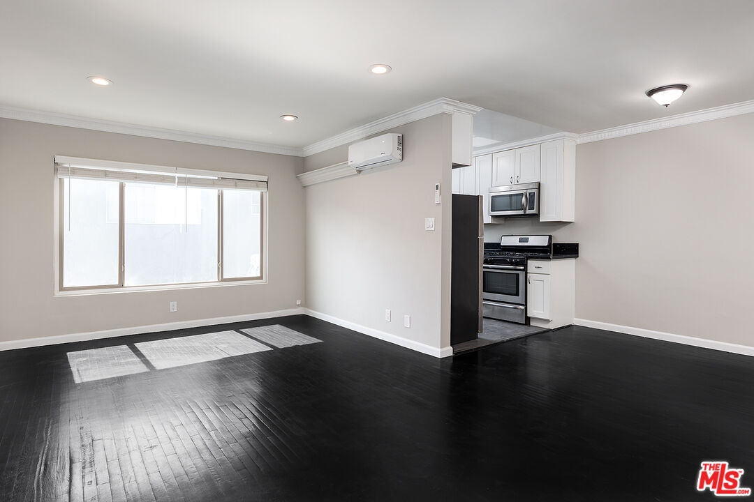 925 N Curson Ave Unit: 7