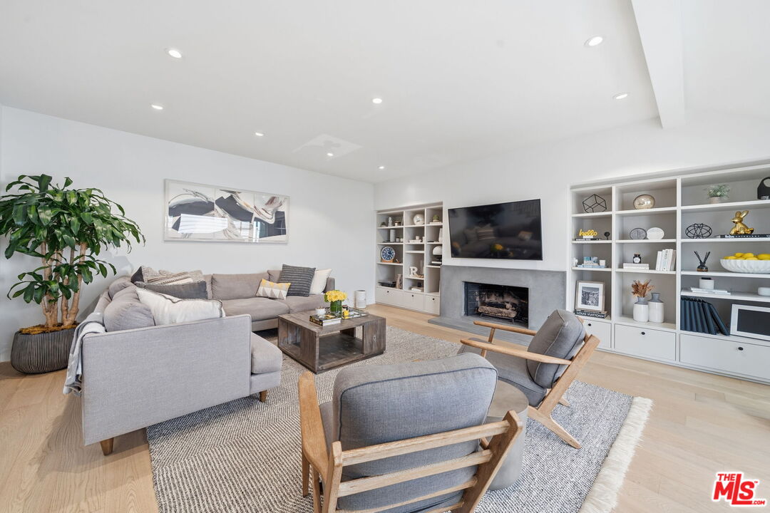 13082 Mindanao Way Unit: 27