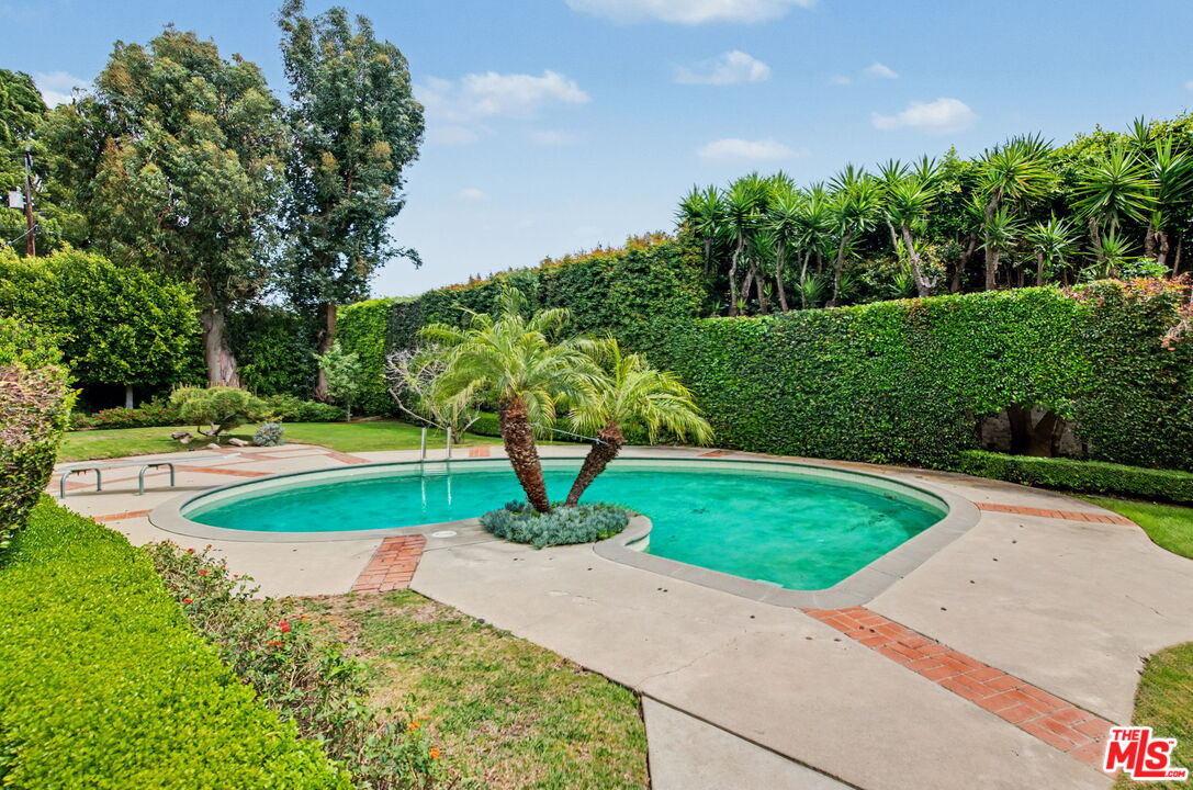 608 Trenton Dr