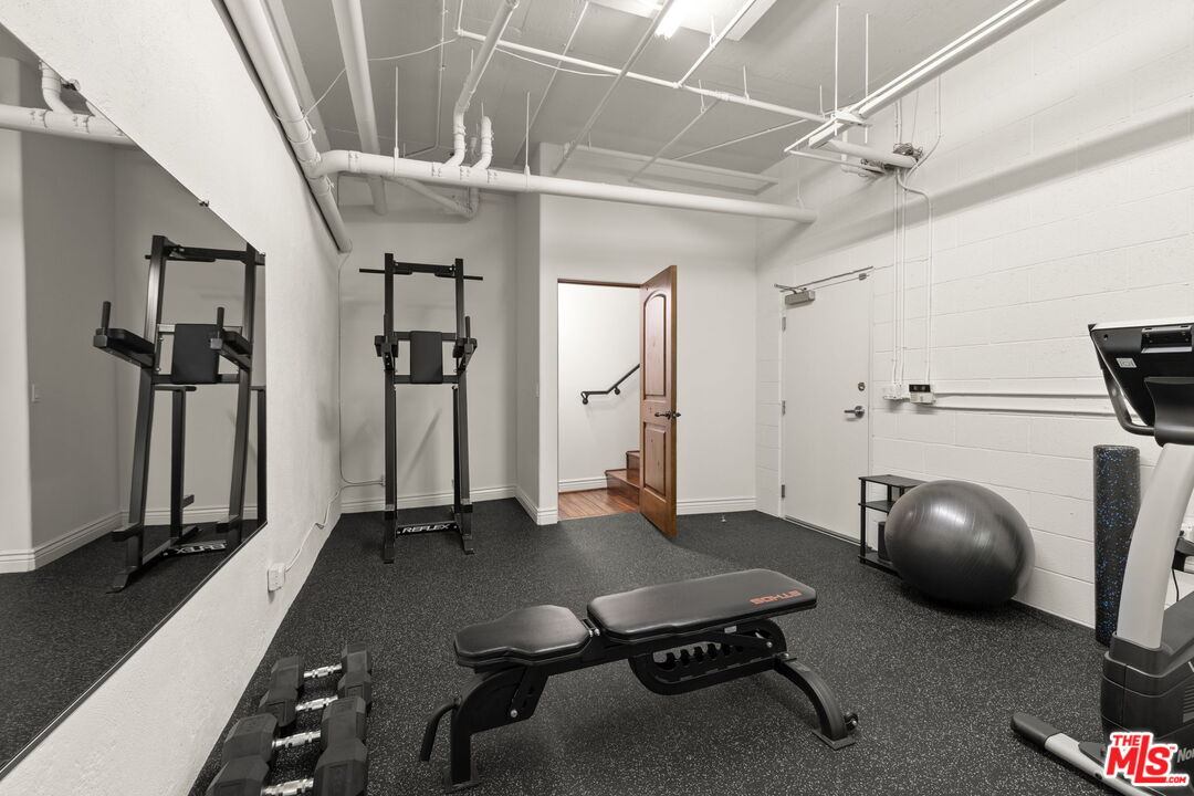 908 17th St Unit: 4