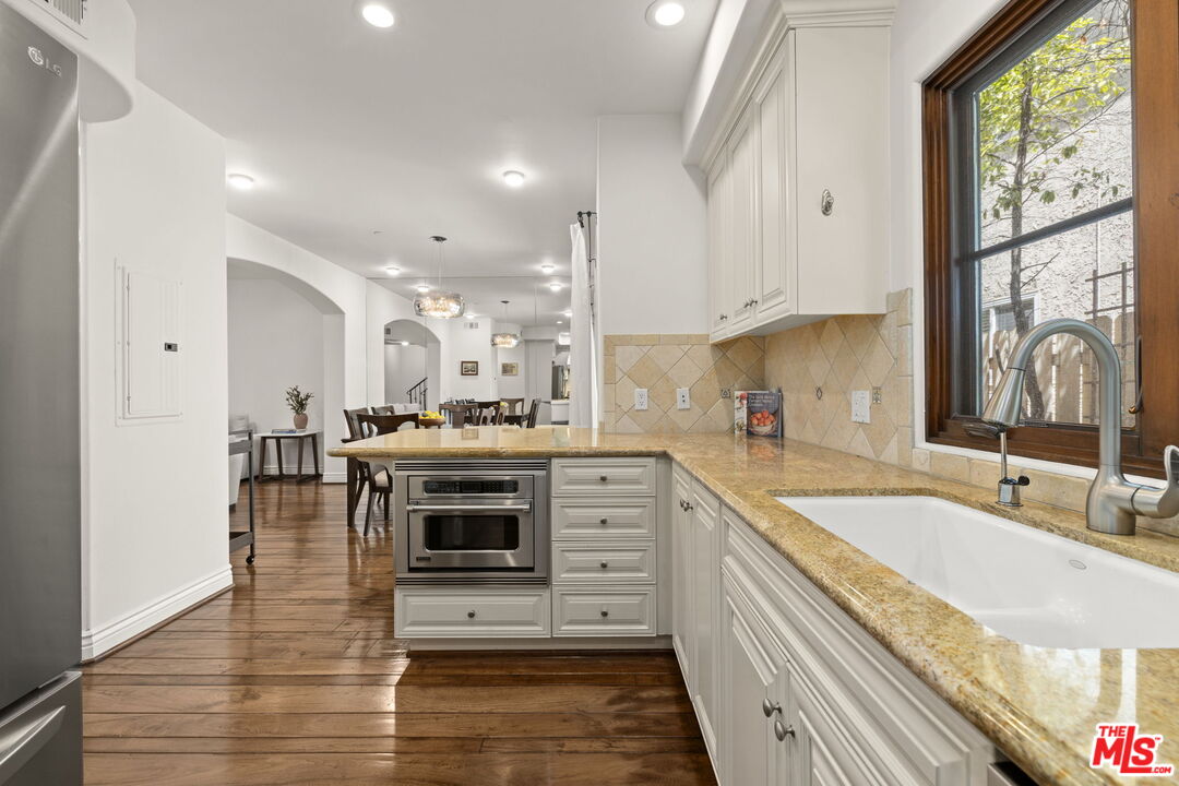 908 17th St Unit: 4