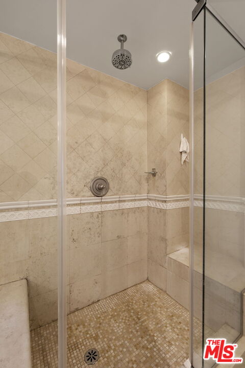 908 17th St Unit: 4