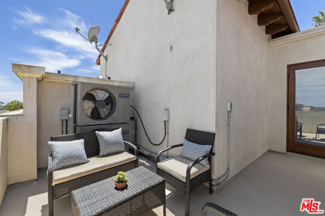 908 17th St Unit: 4