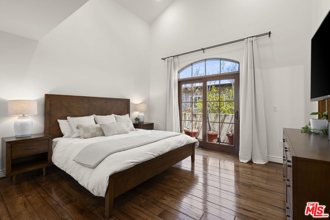 908 17th St Unit: 4