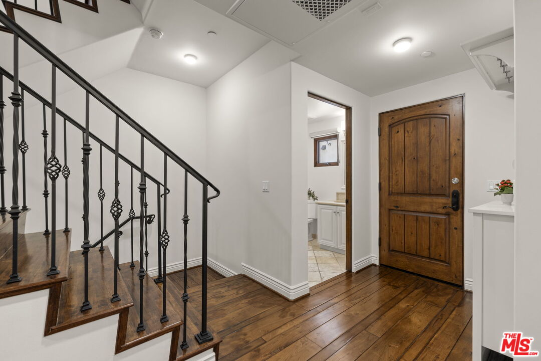 908 17th St Unit: 4