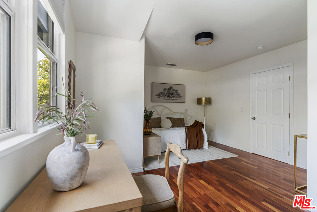 1439 Oak Grove Dr
