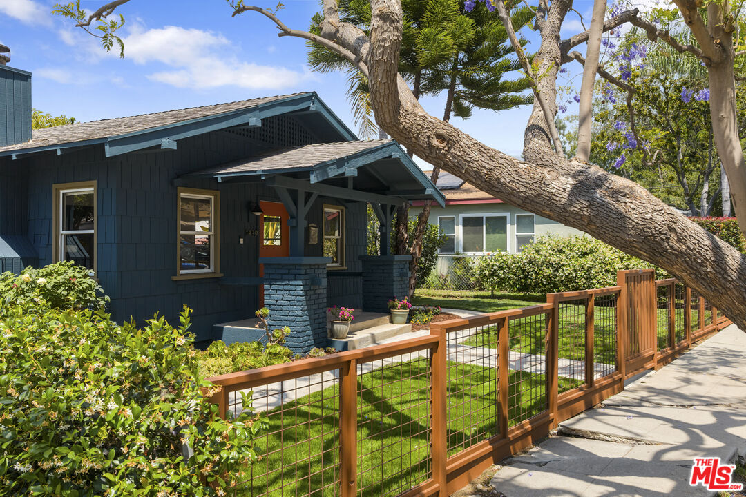 1439 Oak Grove Dr