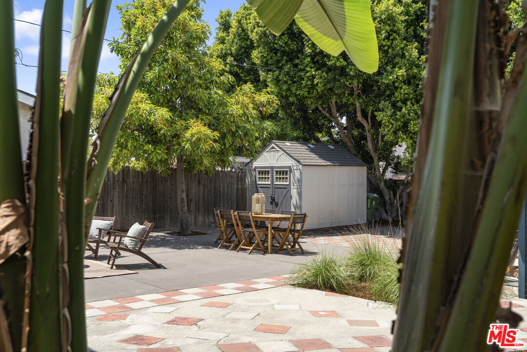 1439 Oak Grove Dr
