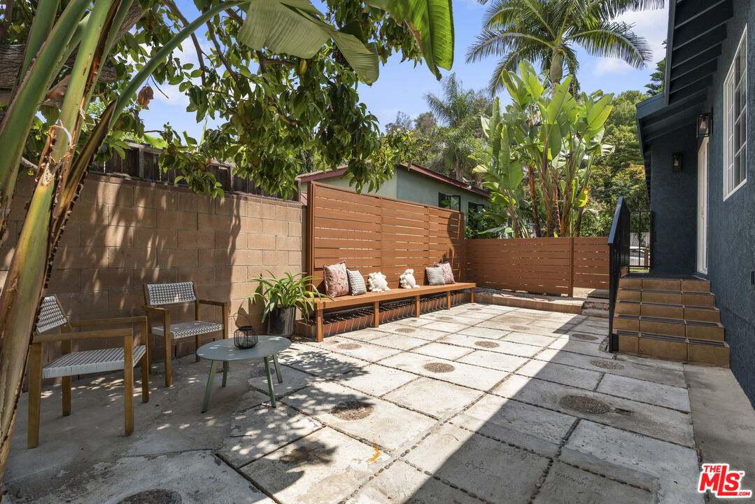 1439 Oak Grove Dr