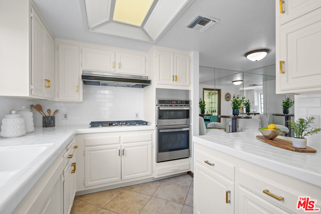 10794 Wilkins Ave Unit: 304