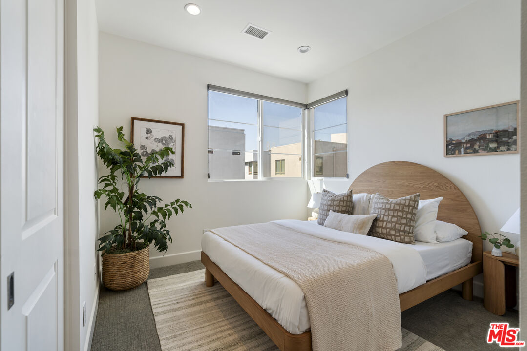 12868 S Seaglass Cir Unit: W