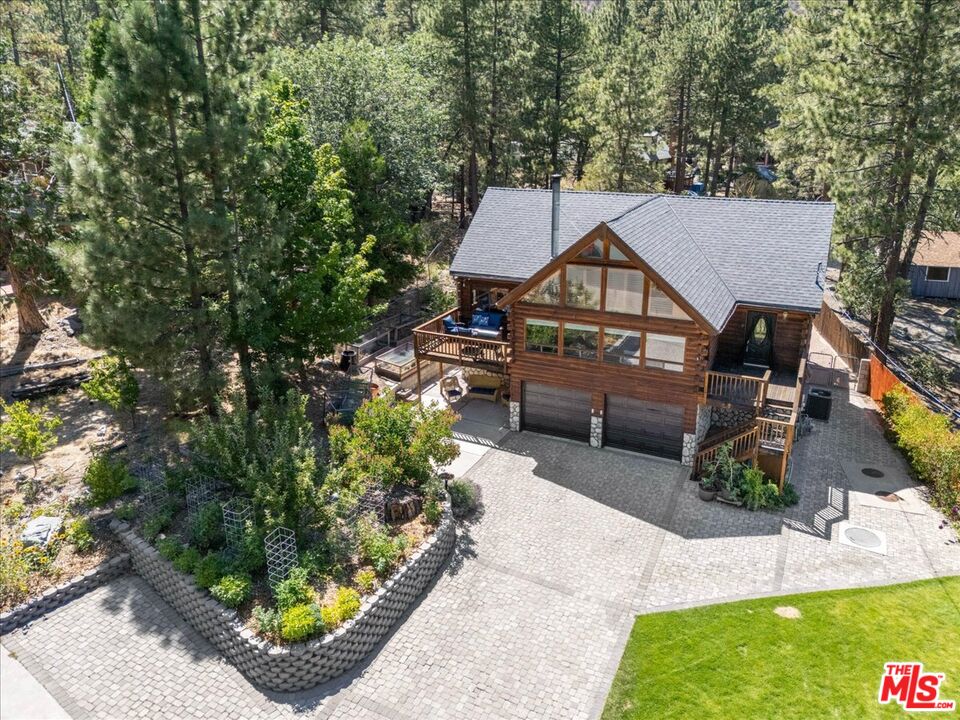 490 Lark Rd