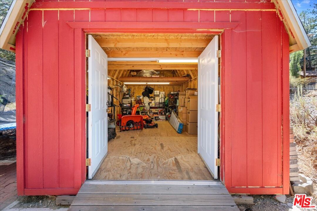 490 Lark Rd