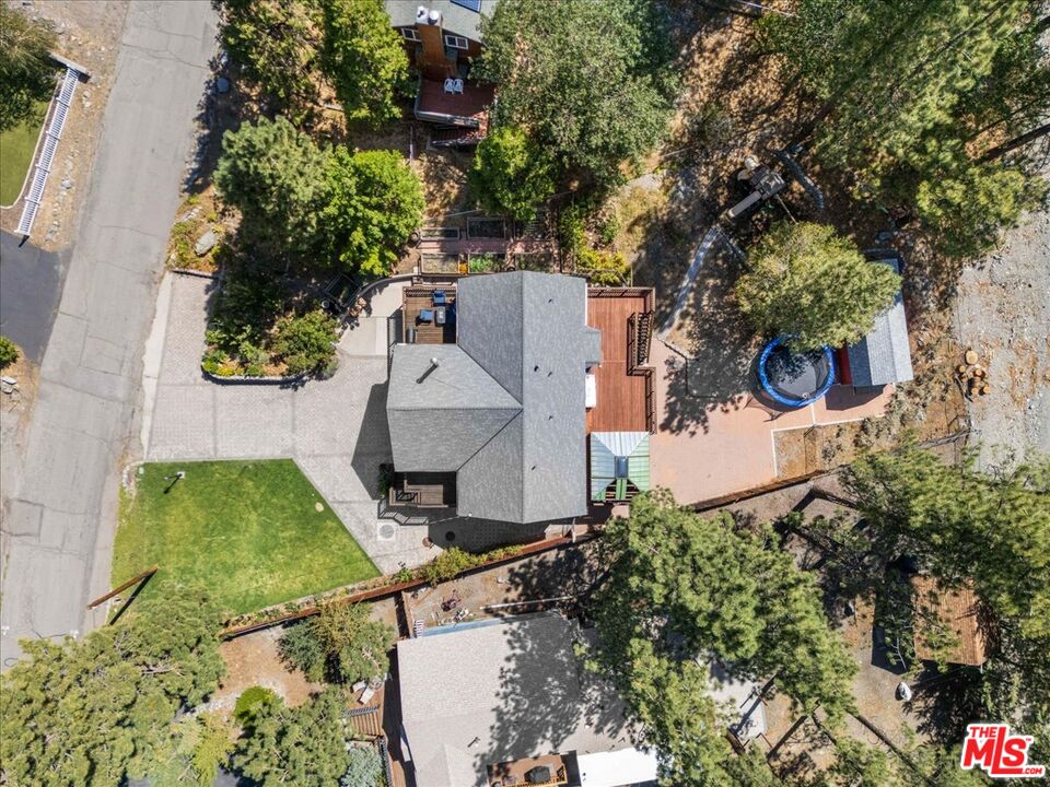 490 Lark Rd