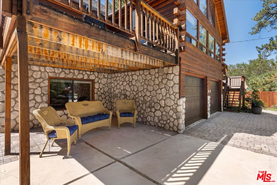 490 Lark Rd