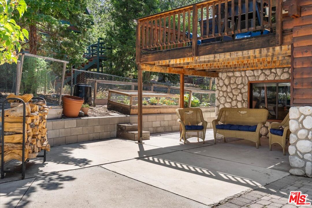 490 Lark Rd