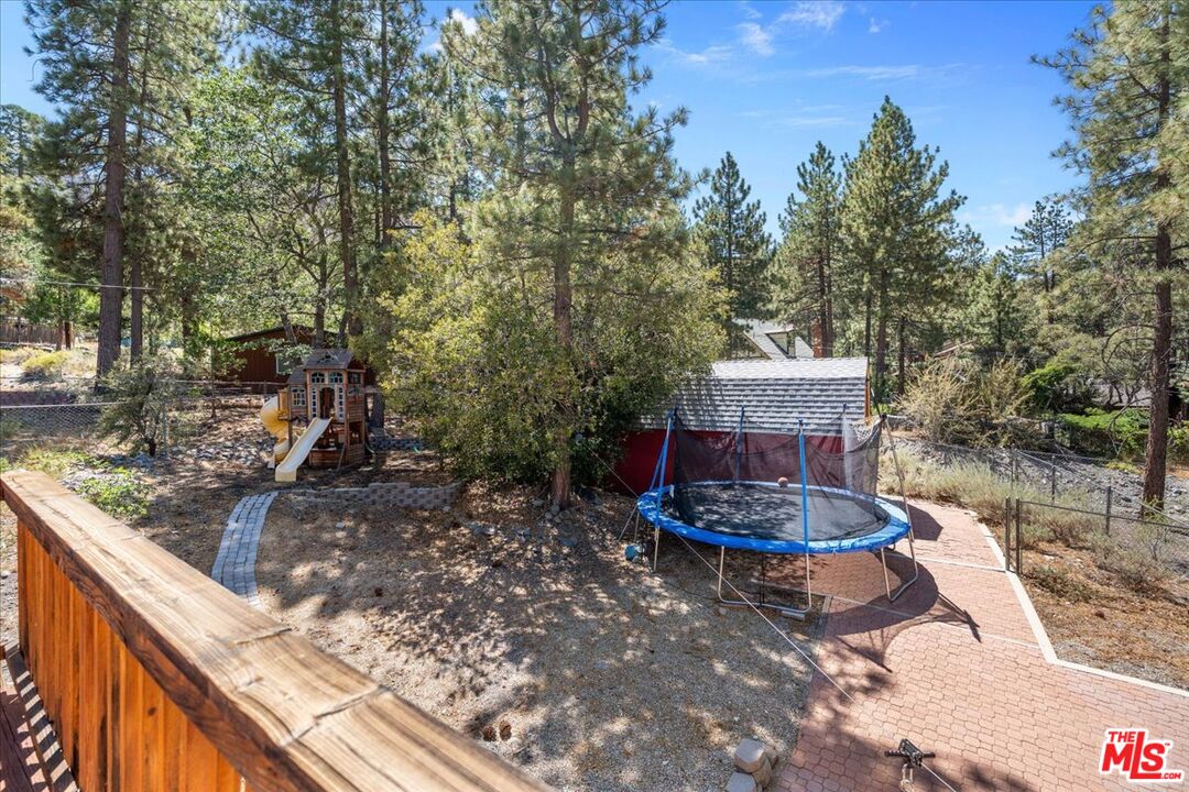 490 Lark Rd