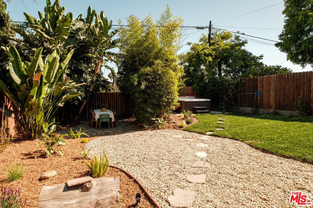 4116 Camero Ave