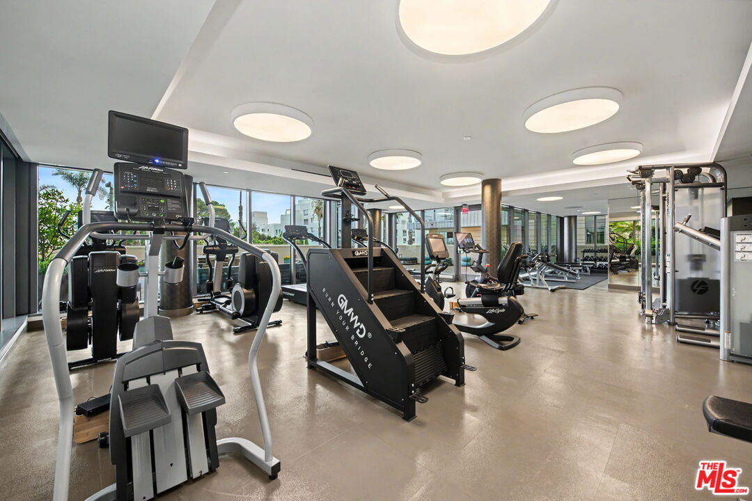 1755 E Ocean Avenue Ave Unit: 203