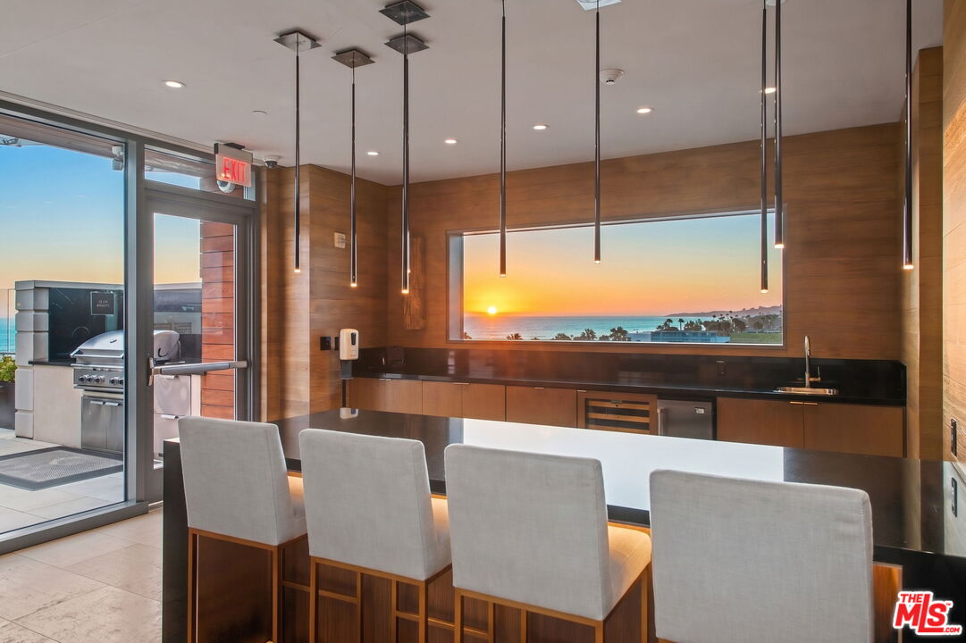 1755 E Ocean Avenue Ave Unit: 203