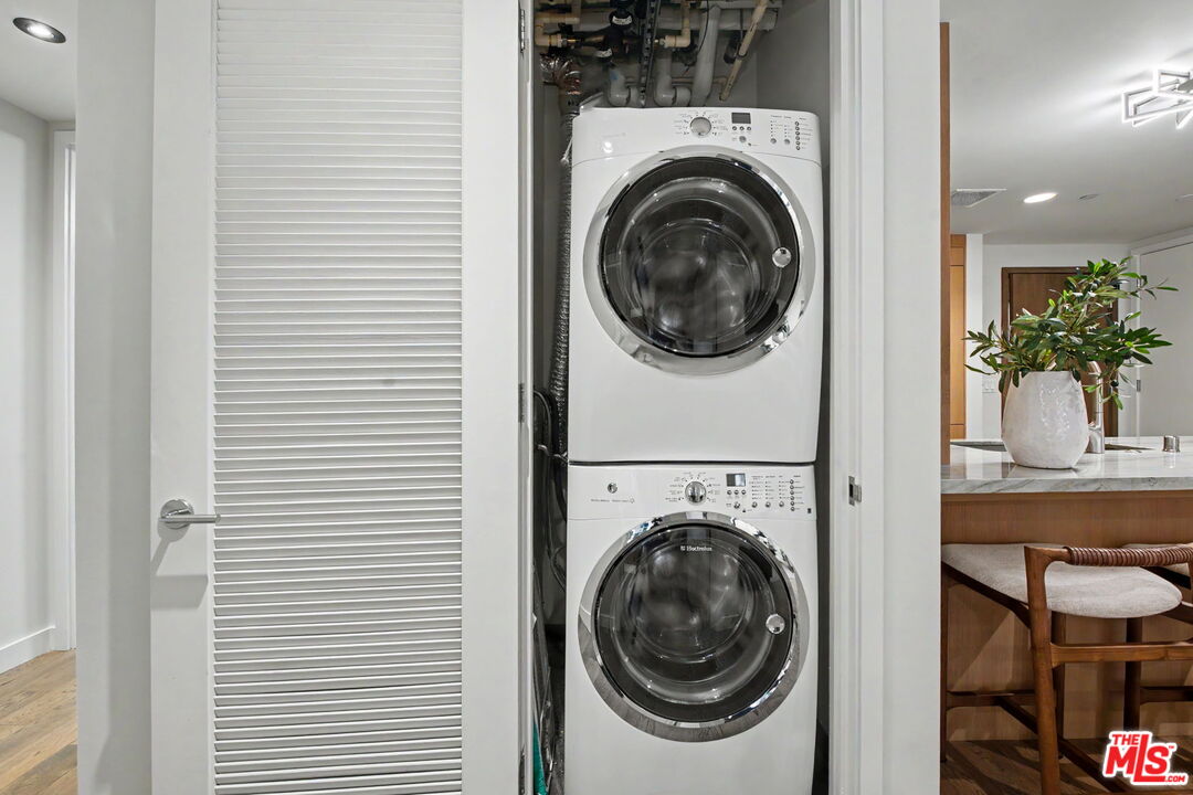 1755 E Ocean Avenue Ave Unit: 203
