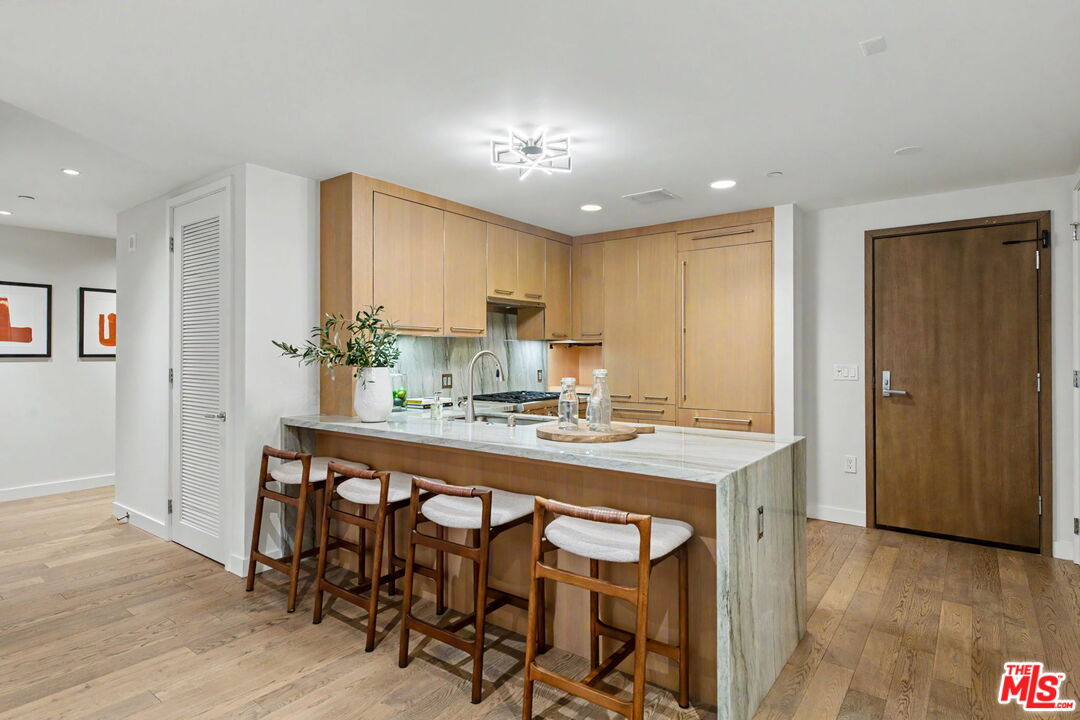 1755 E Ocean Avenue Ave Unit: 203
