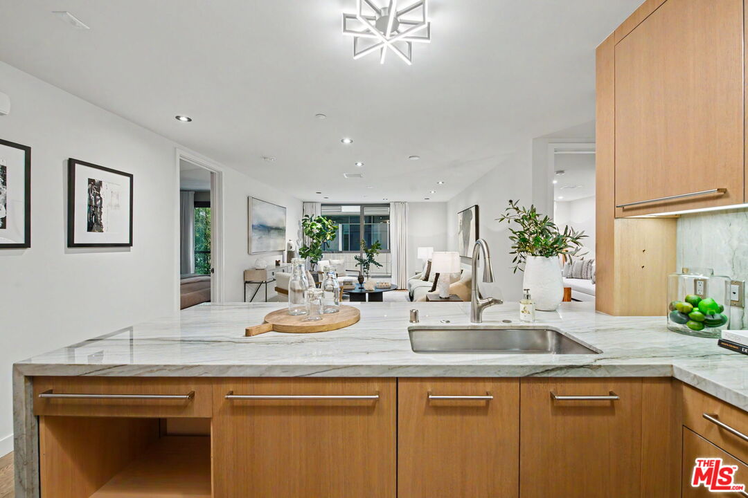 1755 E Ocean Avenue Ave Unit: 203