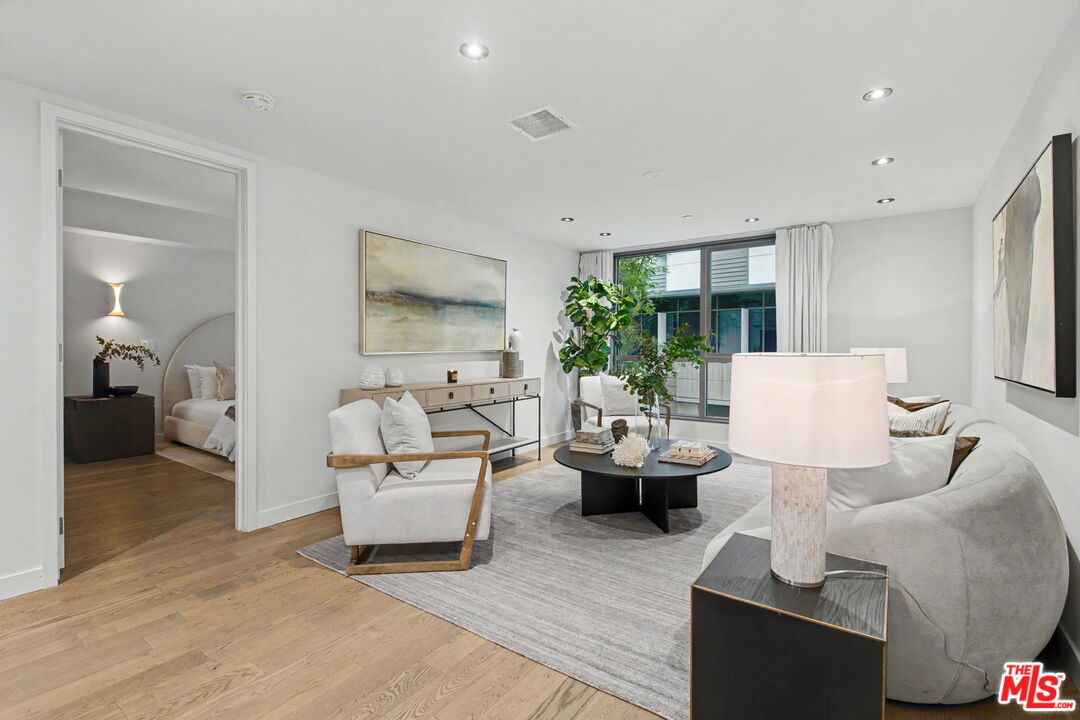 1755 E Ocean Avenue Ave Unit: 203