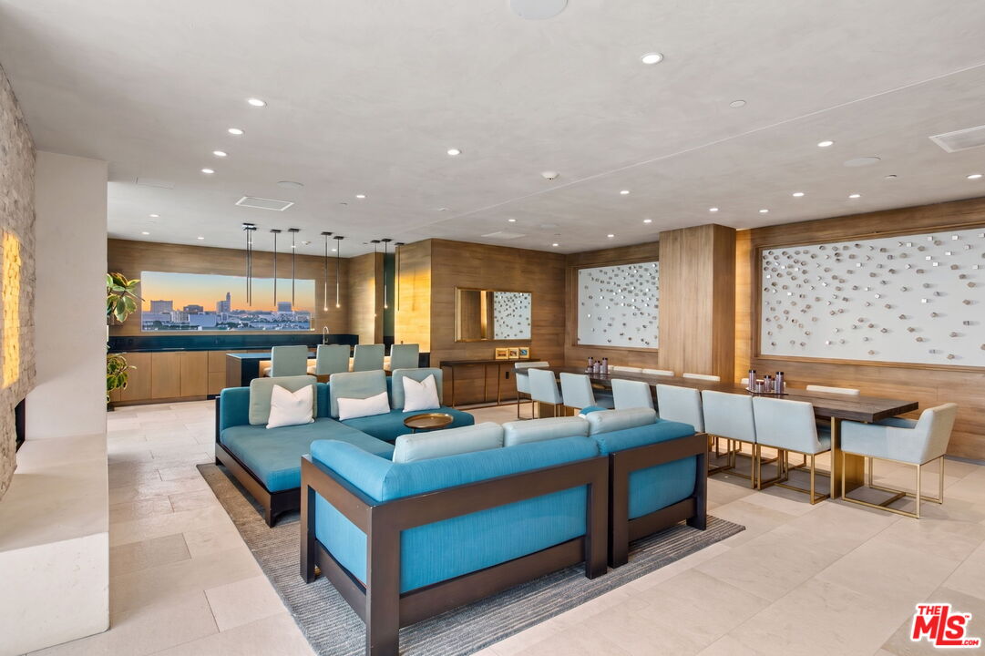 1755 E Ocean Avenue Ave Unit: 203