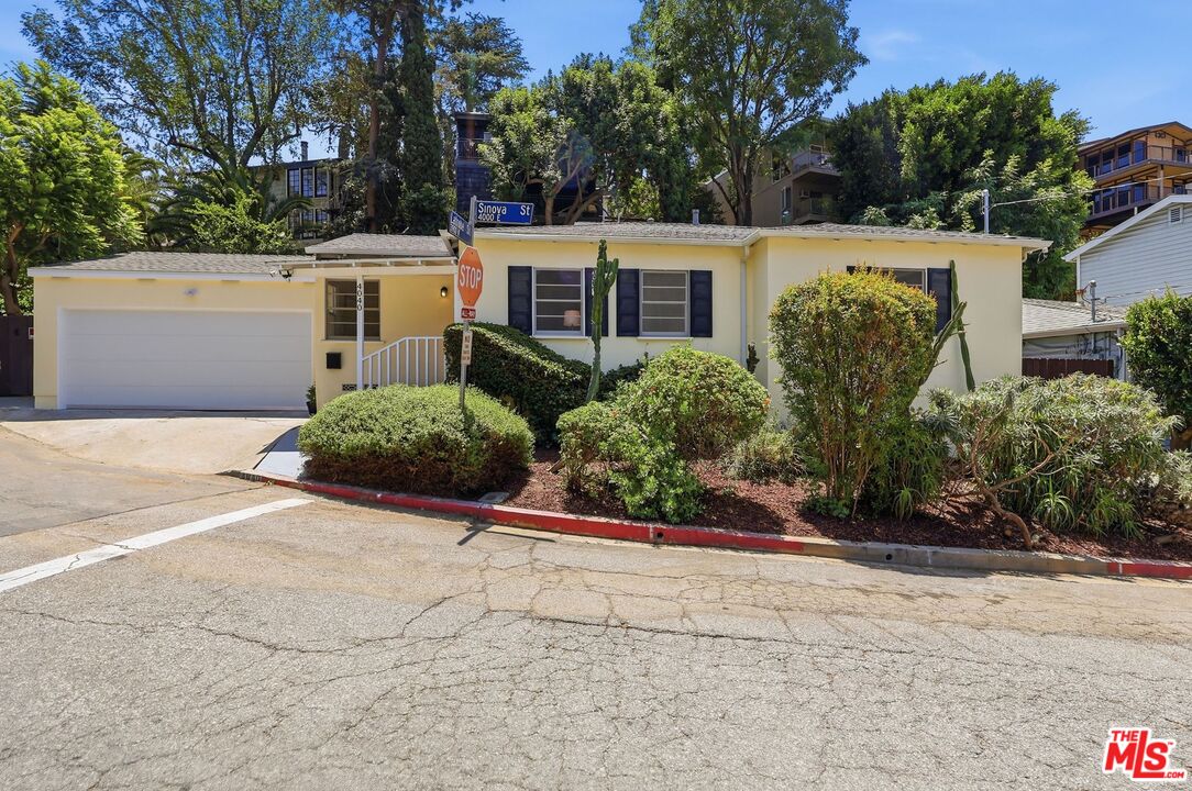 4040 Sinova St
