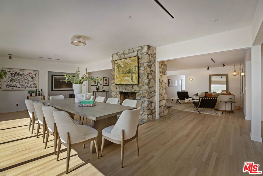 2235 Chislehurst Dr