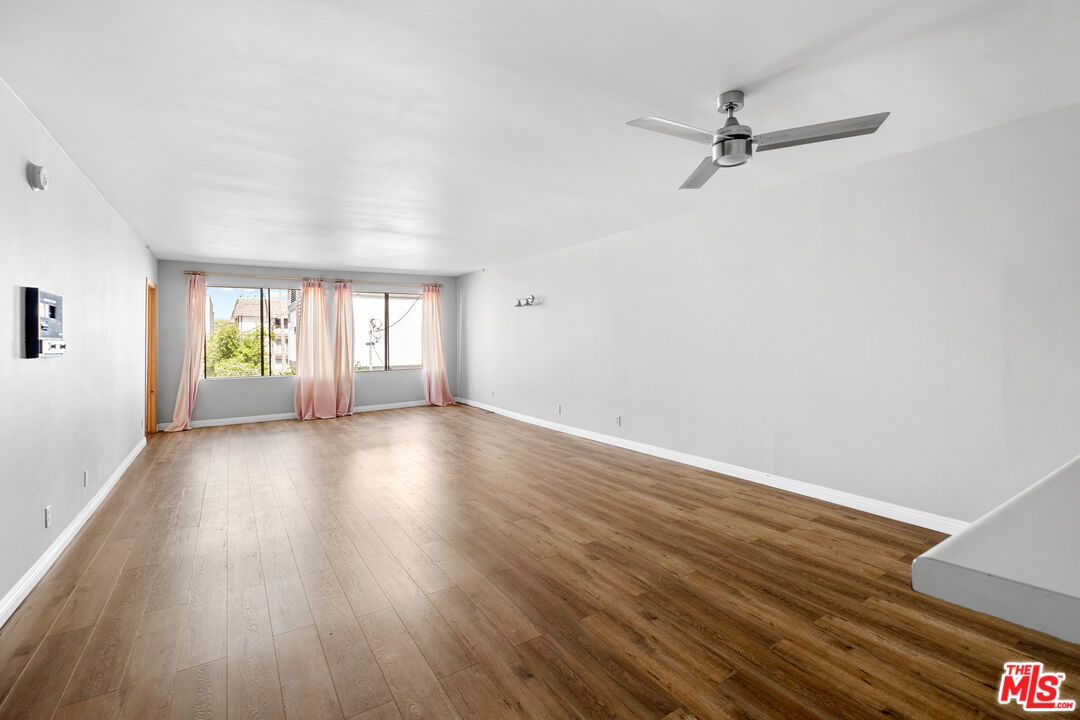 5125 Harold Way Unit: 202