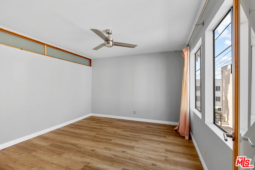 5125 Harold Way Unit: 202