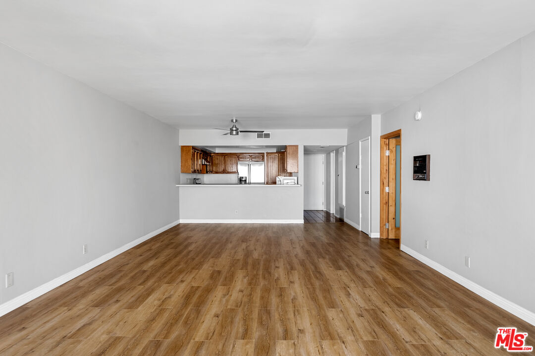 5125 Harold Way Unit: 202