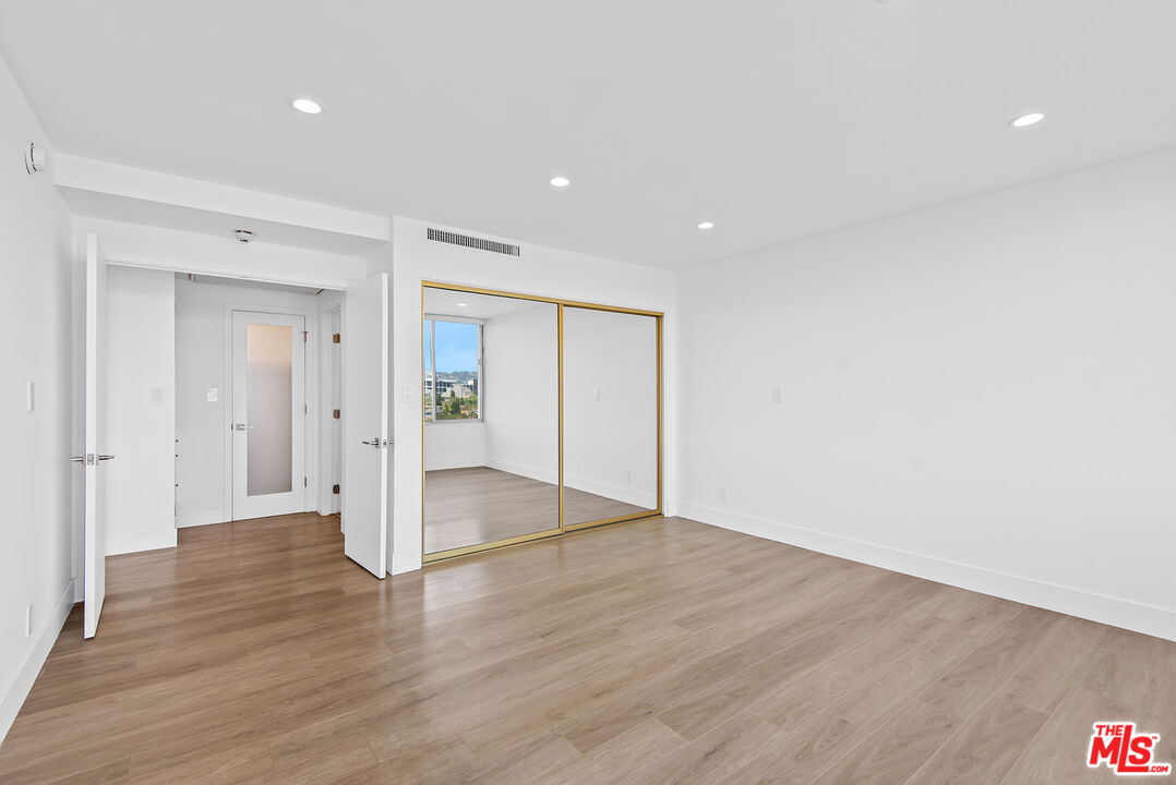 2160 Century Park Unit: 504N