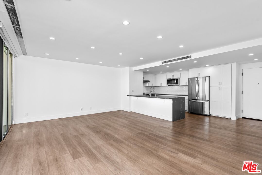 2160 Century Park Unit: 504N