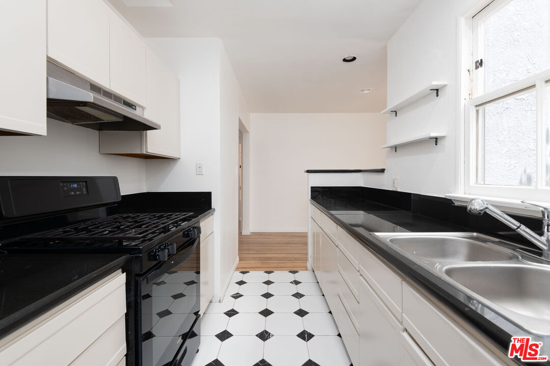 1133 26TH ST Unit: A