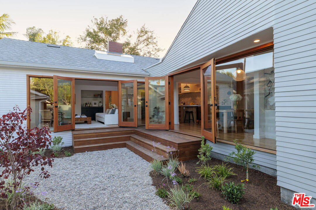 1318 N Ogden Dr