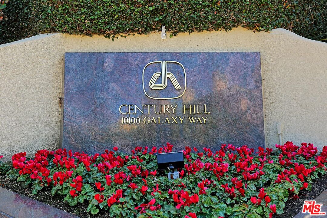 2172 Century Hl