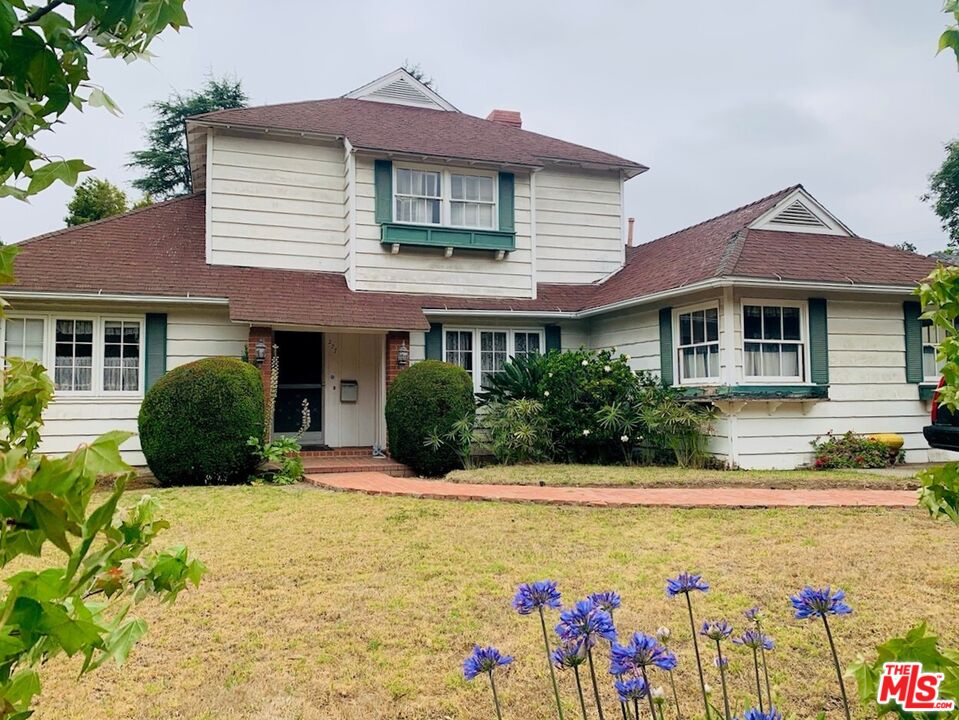 277 N Kenter Ave
