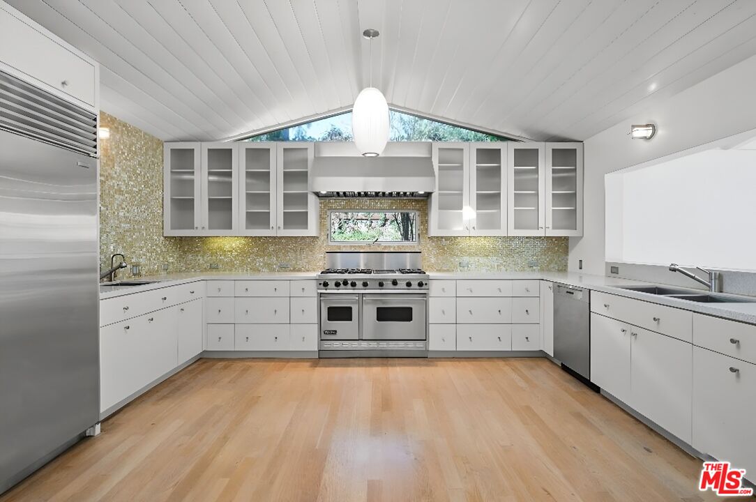 1700 San Ysidro Dr